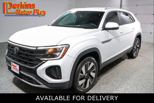 Pure White 2024 Volkswagen Atlas Cross Sport 2.0T SE w/Technology