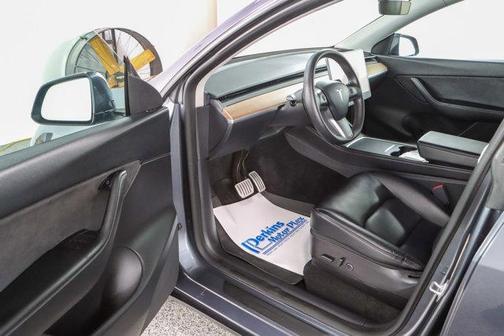 Midnight Silver Metallic 2022 Tesla Model Y Performance Dual Motor All-Wheel Drive