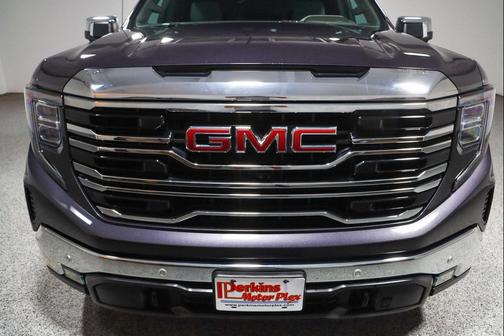 Titanium Rush Metallic 2022 GMC Sierra 1500 SLT