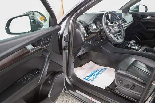 2023 Audi Q5 45 S line Premium