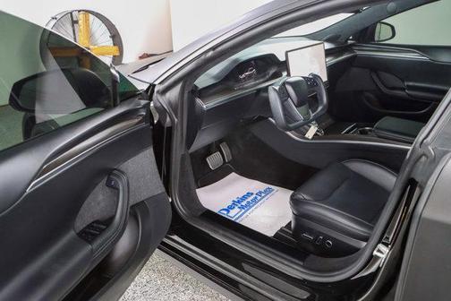 2022 Tesla Model S Plaid