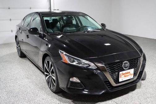 Super Black 2021 Nissan Altima SR FWD
