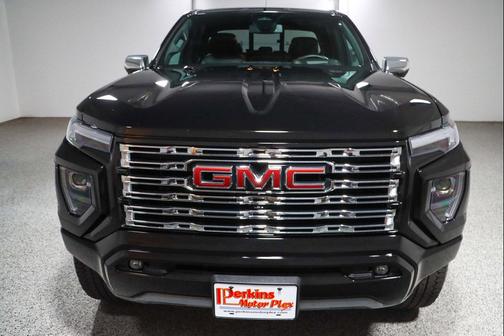 Onyx Black 2023 GMC Canyon Denali