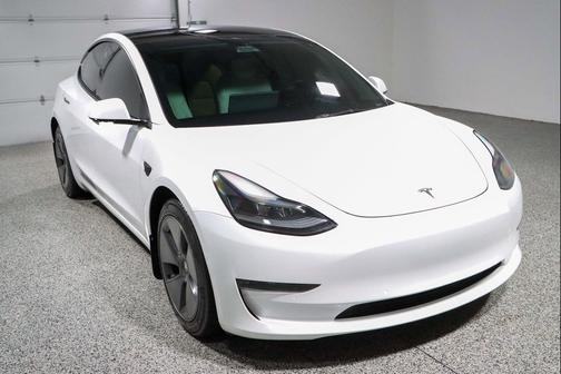 Pearl White Multi-Coat 2022 Tesla Model 3 Long Range