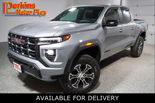 Sterling Metallic 2024 GMC Canyon AT4