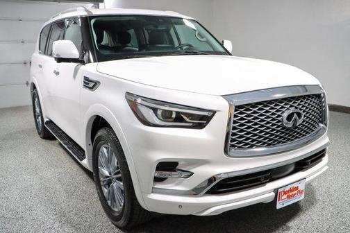 2022 INFINITI QX80 Luxe