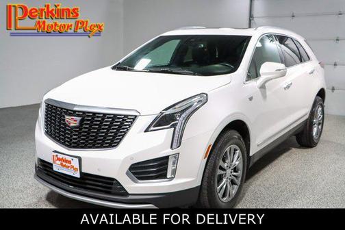 Crystal White Tricoat 2022 Cadillac XT5 Premium Luxury