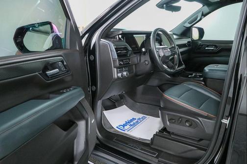Onyx Black 2025 GMC Yukon XL AT4 4WD