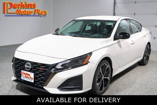 2023 Nissan Altima SR FWD