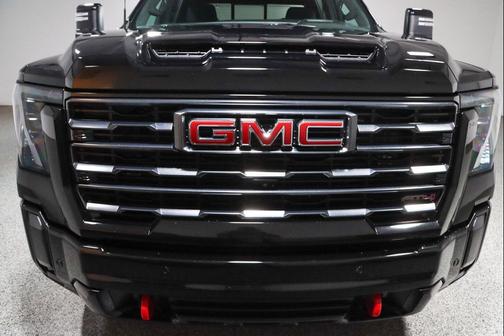Onyx Black 2024 GMC Sierra 2500 AT4