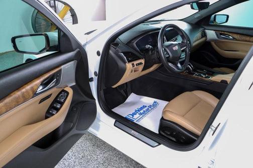 2022 Cadillac CT5 Premium Luxury