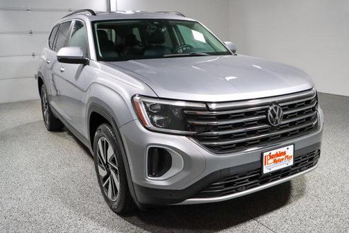 Silver Mist Metallic 2024 Volkswagen Atlas 2.0T SE w/Technology 4MOTION