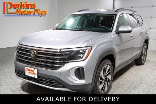 Silver Mist Metallic 2024 Volkswagen Atlas 2.0T SE w/Technology 4MOTION