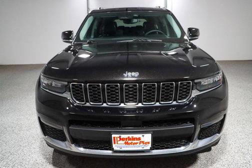 Diamond Black Crystal Pearlcoat 2023 Jeep Grand Cherokee L Limited