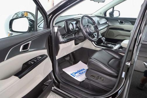 2024 Kia Carnival LX