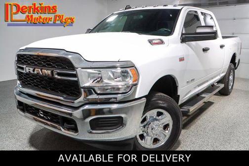 2022 RAM 2500 Tradesman Crew Cab 4x4 6'4' Box