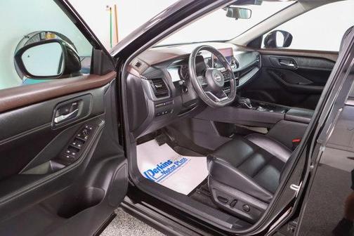 Super Black 2023 Nissan Rogue SV