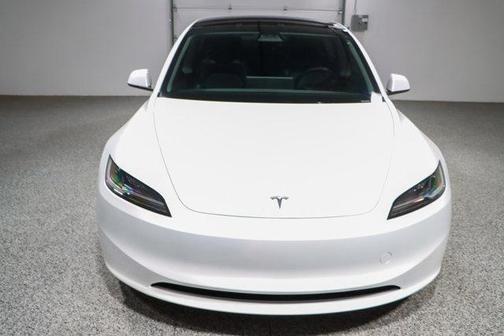 Pearl White Multi-Coat 2024 Tesla Model 3 Long Range
