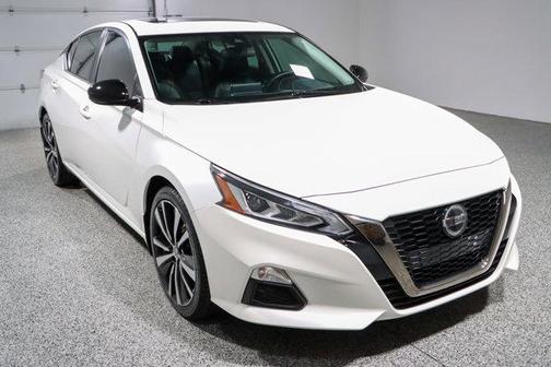 WHITE 2021 Nissan Altima SR FWD
