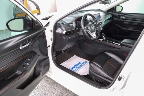 WHITE 2021 Nissan Altima SR FWD