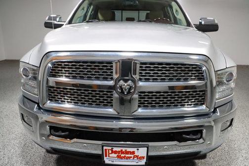 2018 RAM 2500 Laramie Crew Cab 4x4 6'4' Box