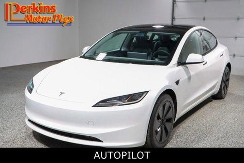 Pearl White Multi-Coat 2025 Tesla Model 3 Long Range