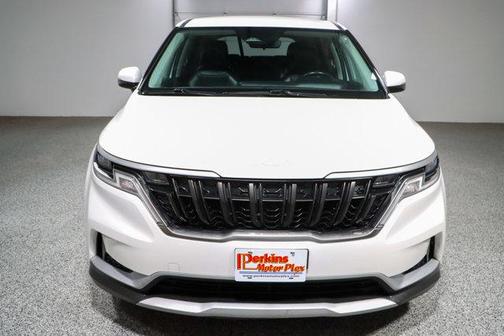 2023 Kia Carnival LX