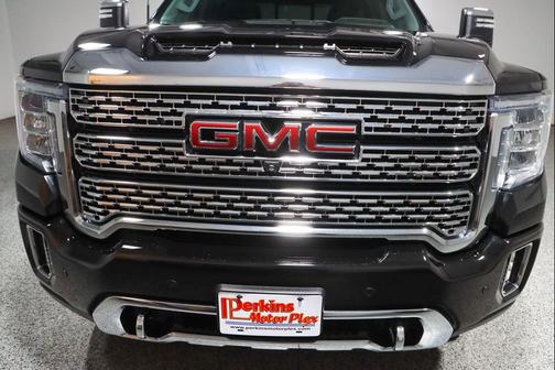 Black 2021 GMC Sierra 2500 Denali