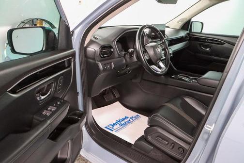 2023 Honda Pilot Touring 8-Passenger