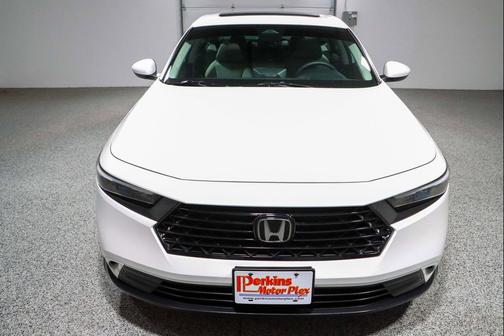 Platinum White Pearl 2024 Honda Accord EX