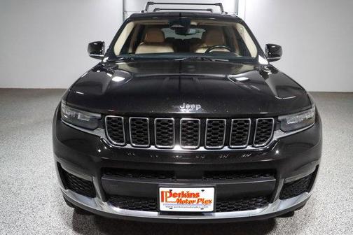 Diamond Black Crystal Pearlcoat 2022 Jeep Grand Cherokee L Limited
