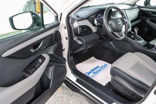 Crystal White Pearl 2024 Subaru Outback Premium