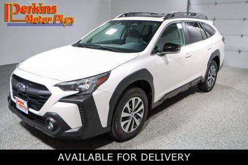 Crystal White Pearl 2024 Subaru Outback Premium