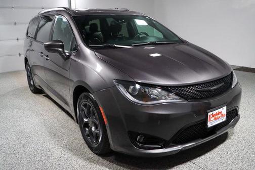 2020 Chrysler Pacifica Touring-L Plus