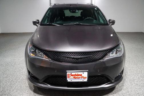 2020 Chrysler Pacifica Touring-L Plus