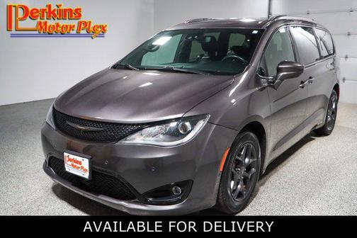 2020 Chrysler Pacifica Touring-L Plus