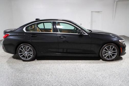 Black Sapphire Metallic 2021 BMW 330 330i