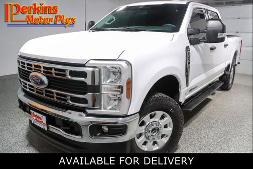 Oxford White 2024 Ford F-250 XLT