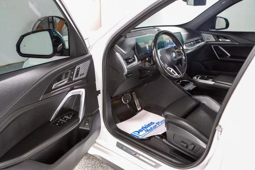 Mineral White Metallic 2023 BMW X1 xDrive28i