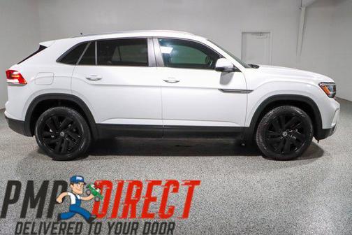 Pure White 2022 Volkswagen Atlas Cross Sport 3.6L V6 SE w/Technology