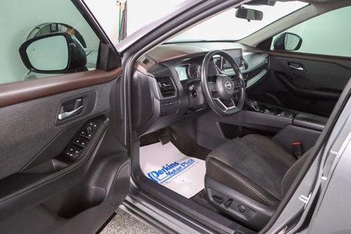 Gun Metallic 2022 Nissan Rogue SV