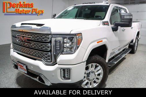 White Frost Tricoat 2022 GMC Sierra 2500 Denali