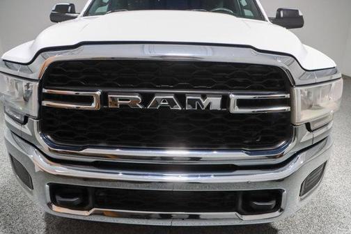 2022 RAM 3500 Tradesman Crew Cab 4x4 8' Box