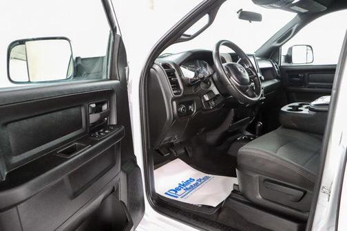 2022 RAM 3500 Tradesman Crew Cab 4x4 8' Box