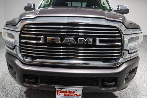 2020 RAM 3500 Laramie Crew Cab 4x4 8' Box