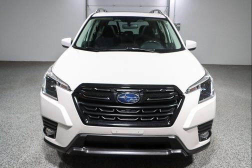 Crystal White Pearl 2022 Subaru Forester Premium