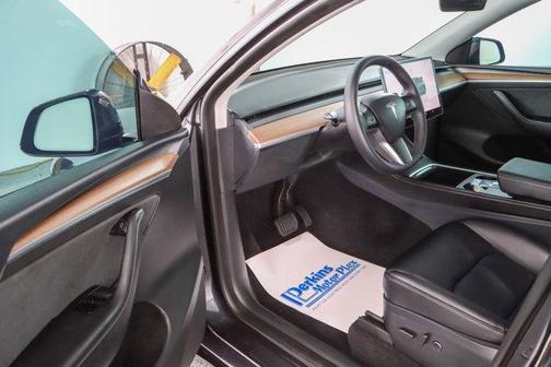 2025 Tesla Model Y Long Range Dual Motor All-Wheel Drive