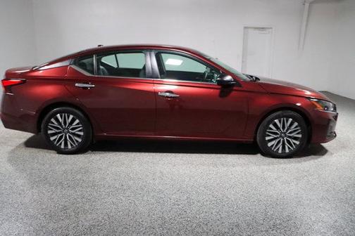 MAROON 2024 Nissan Altima 2.5 SV