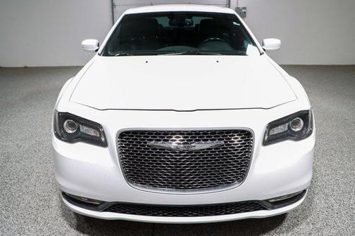 2016 Chrysler 300 S
