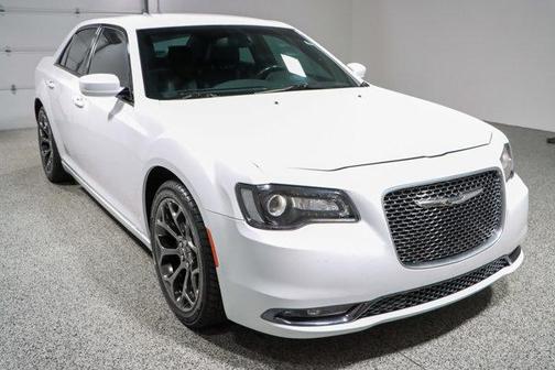 2016 Chrysler 300 S